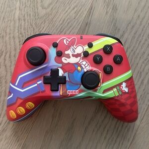 Nintendo Switch Wireless Controller - Red Mario Edition